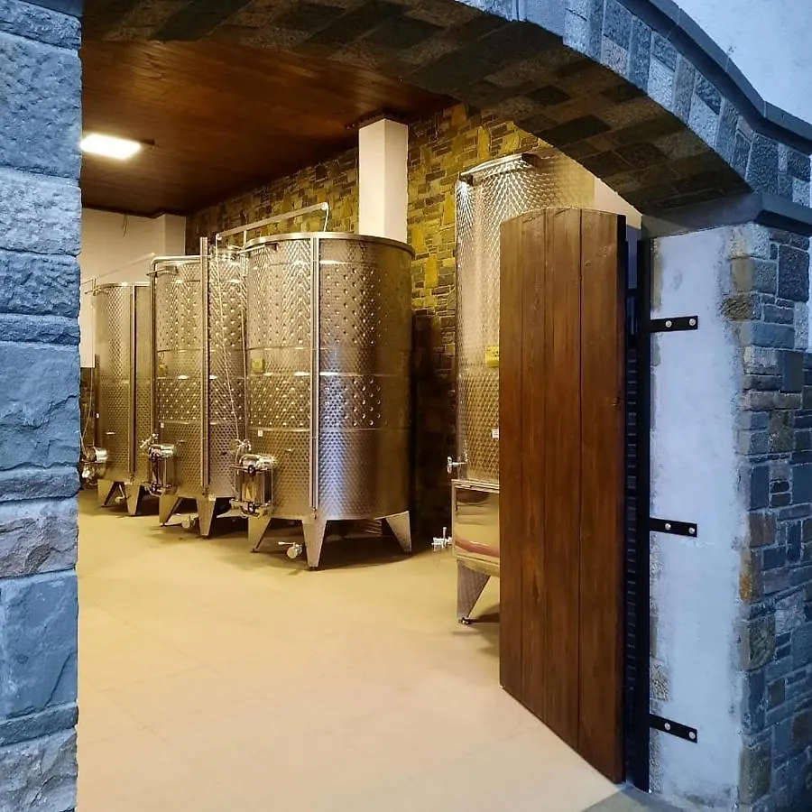 בראט Pupa Winery Serene Stay 0*,