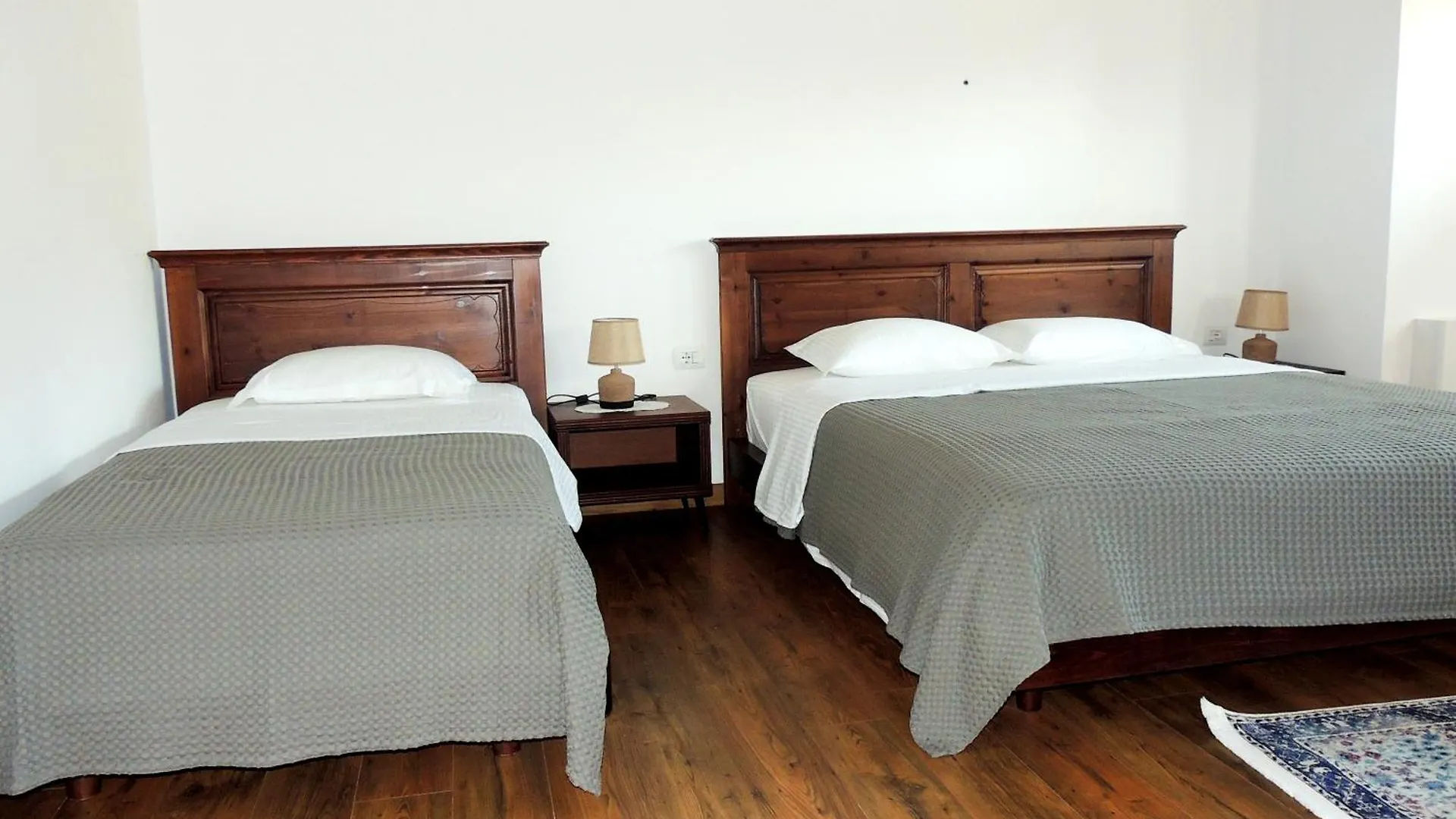 בראט Pupa Winery Serene Stay